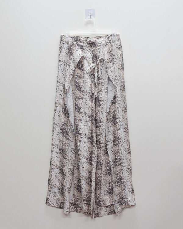 Ladies Non Denim Bottoms