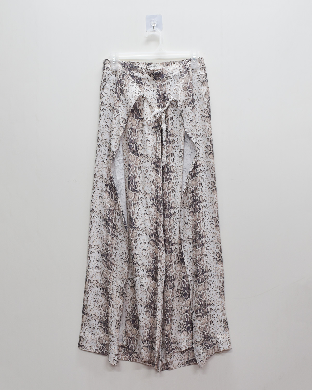 Ladies Non Denim Bottoms